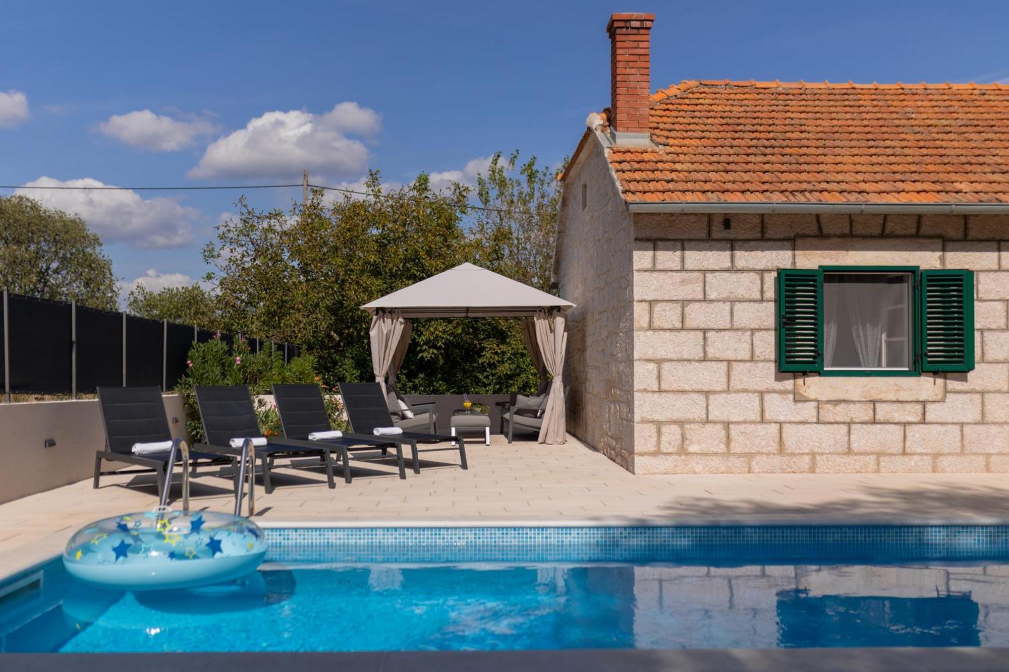 Experience Village Life - Jokini Dvori With Private Pool Pakovo Selo Экстерьер фото