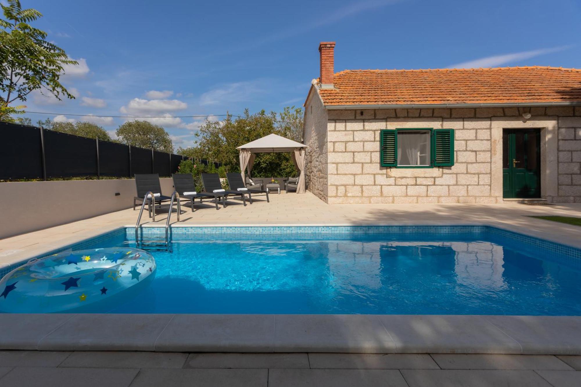 Experience Village Life - Jokini Dvori With Private Pool Pakovo Selo Экстерьер фото
